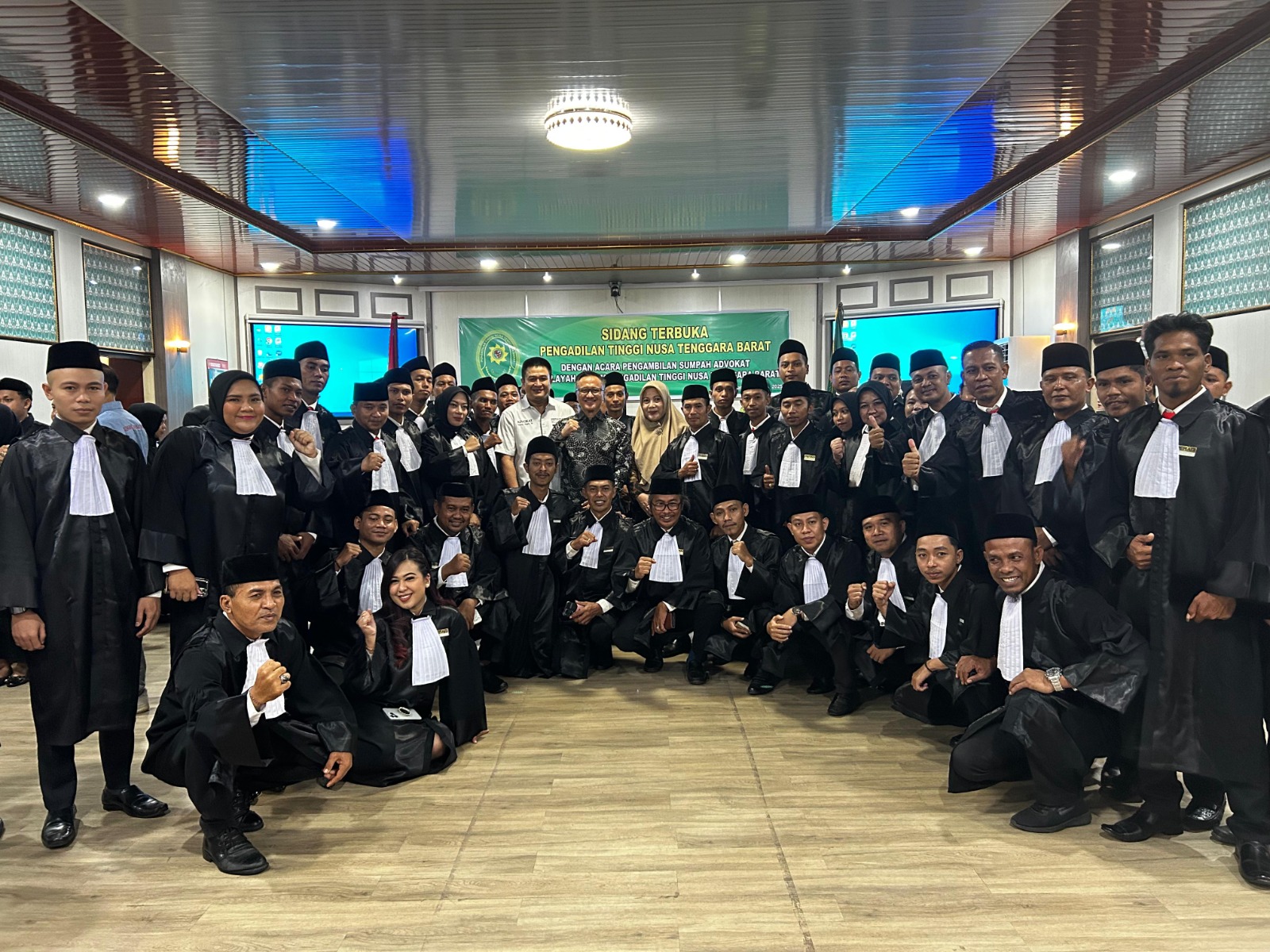 DPC PERADI SAI Mataram melaksanakan Pengangkatan dan Penyumpahan Advokat di Pengadilan Tinggi Nusa Tenggara Barat, pada 14 dan 15 Mei 2025, dengan peserta dilantik sebanyak 44 orang.